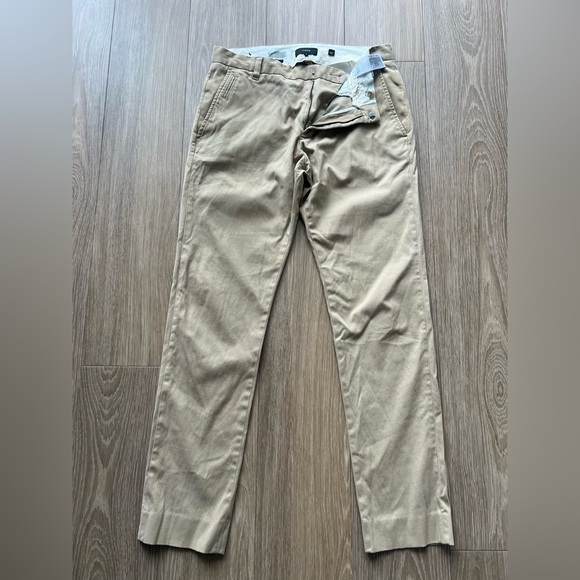 VINCE Cotton Twill Flat Front Griffith Chino Pant in British Khaki Size 32 - Picture 1 of 5